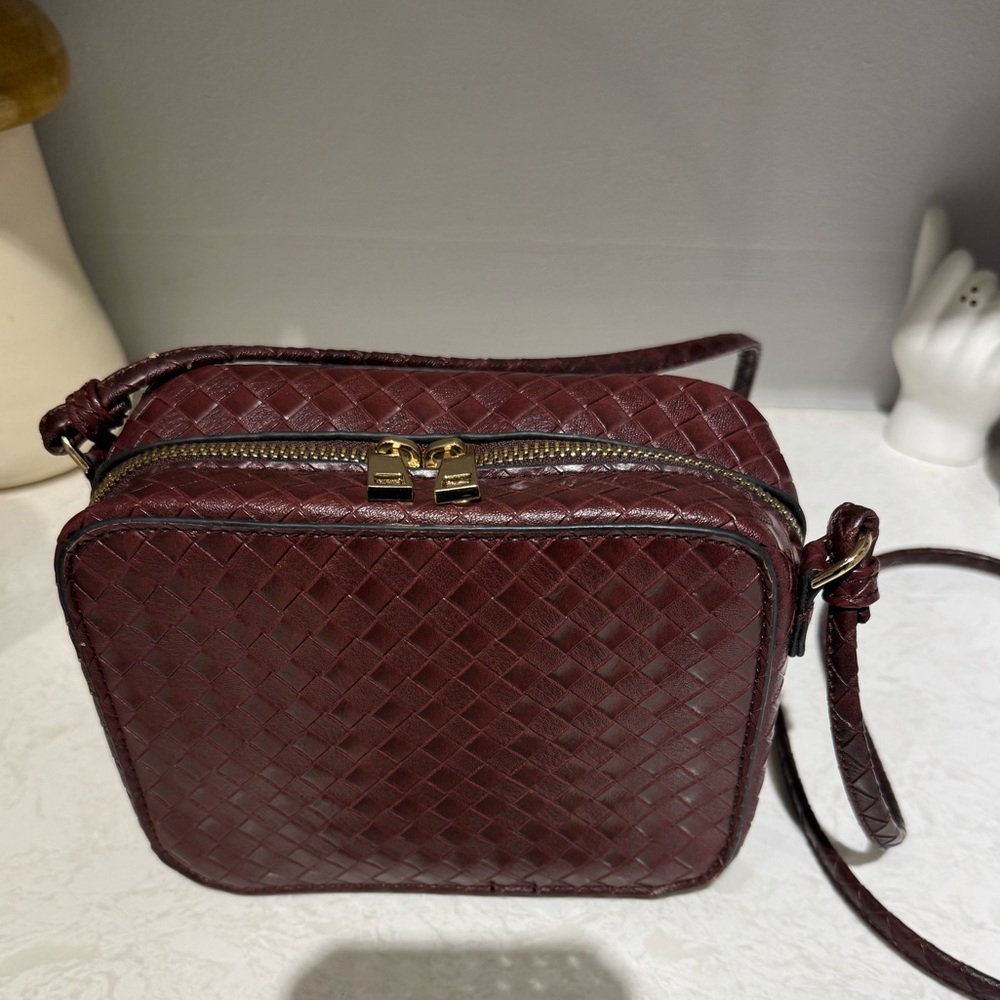 Brown Woven Crossbody Bag - Picture 14 of 16